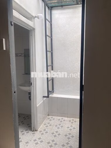 Cho thuê nguyên căn giá rẻ trung tâm Tân Bình