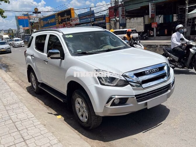 Isuzu Mu-X 2020 số sàn máy dầu nhập Thái