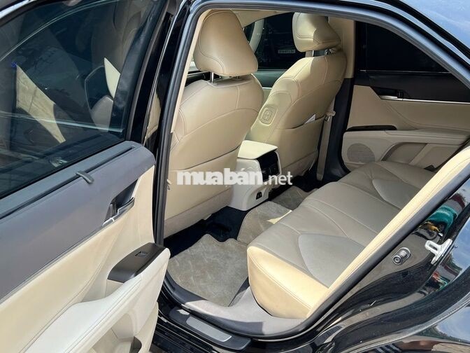 Toyota Camry 2.5Q 2022 màu đen