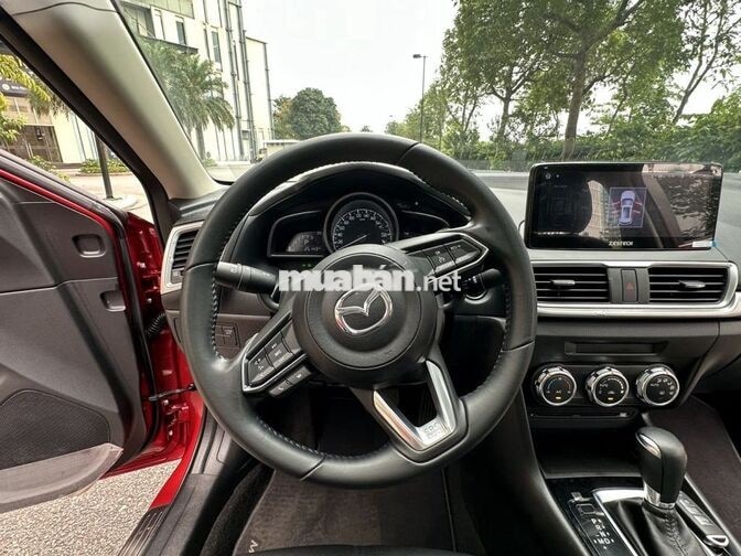 Mazda 3 Luxury 2020 - 439 Triệu