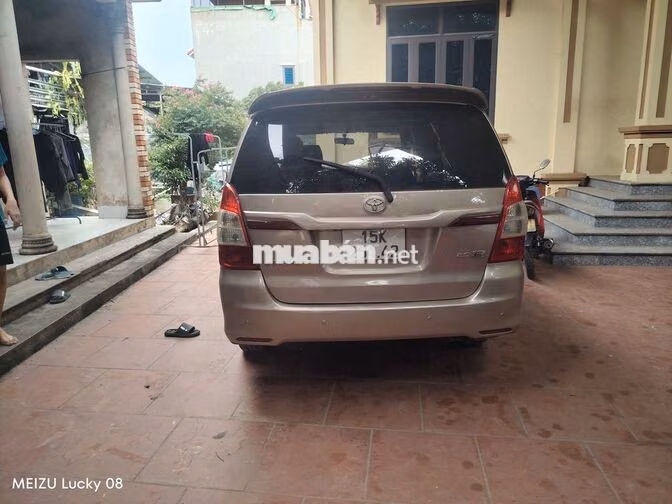 Toyota Innova 2015 Vàng cát 8 chỗ Sàn