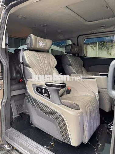 Ford Tourneo 2019 MPV 7 chỗ Nâu