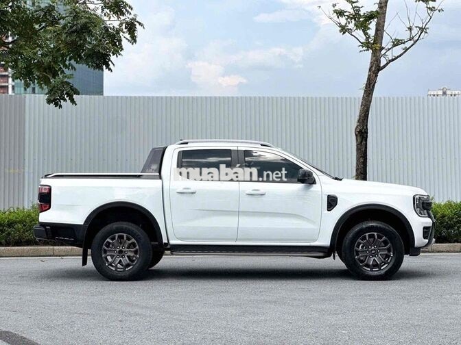 Ford Ranger Wildtrak 2 cầu Trắng
