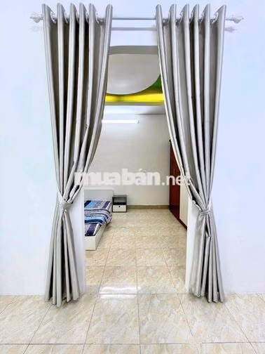 CHO THUÊ CĂN HỘ FULL NỘI THẤT, CỬA SỔ GIẾNG TRỜI, PHÒNG ĐẸP, Ở NGAY