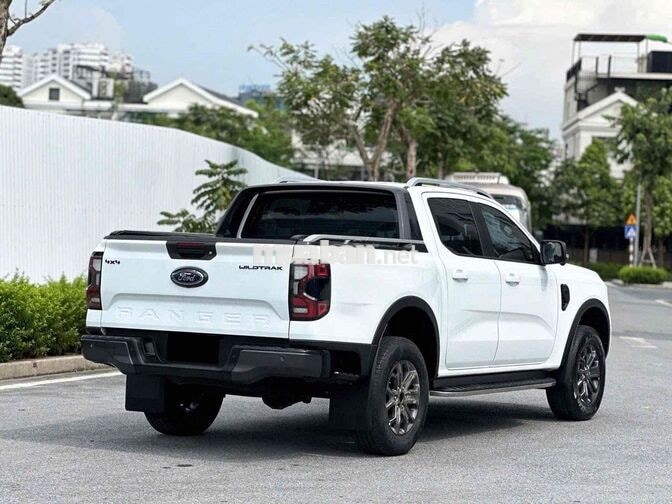 Ford Ranger Wildtrak 2 cầu Trắng