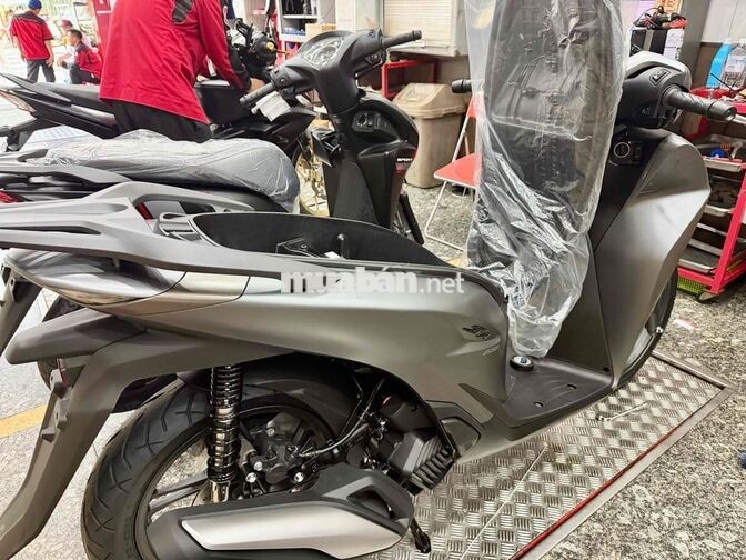 Honda SH 160i ABS 2026 Xám Xi Măng 500 km