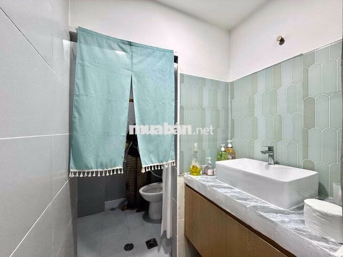 Chung Cư Cũ Nguyễn Thái Bình - 1 Gác 1 Giường Thang Máy Full Nội Thất