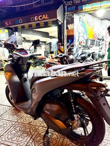 Honda SH 160i ABS 2026 Xám Xi Măng 500 km