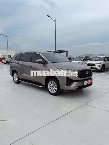 Toyota Innova Cross 2.0V 2025 Xám 29.000 km
