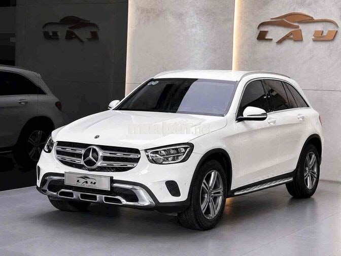 Mercedes-Benz GLC200 2021 Trắng 9G-Tronic