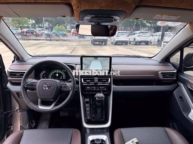Toyota Innova Cross 2025 Bản V màu Đồng - 1 Chủ