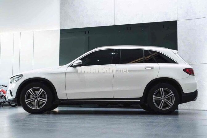 Mercedes-Benz GLC200 2021 Trắng 9G-Tronic