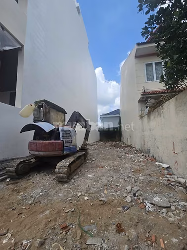 Bán đất Mặt tiền đường sát Trần Não Bình An 5x19 CTXD: 1 hầm 6 tầng