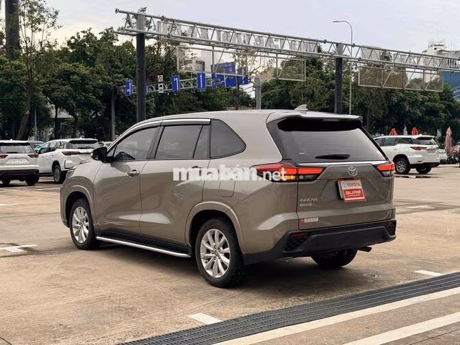 Toyota Innova Cross 2025 Bản V màu Đồng - 1 Chủ
