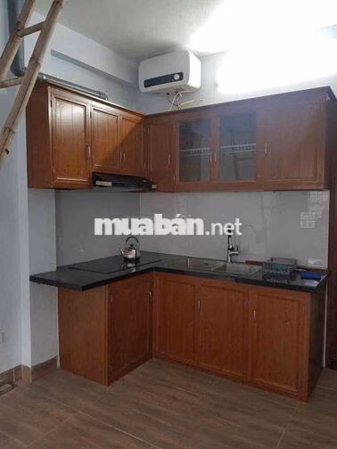 Nhà ở 6 tầng có thang máy cho thuê ngõ 264 Ngọc Thuỵ