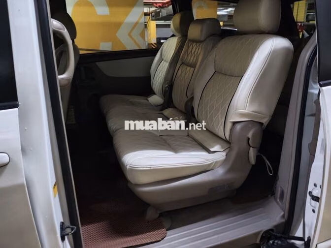 Toyota Sienna 8 chỗ Mỹ Trắng