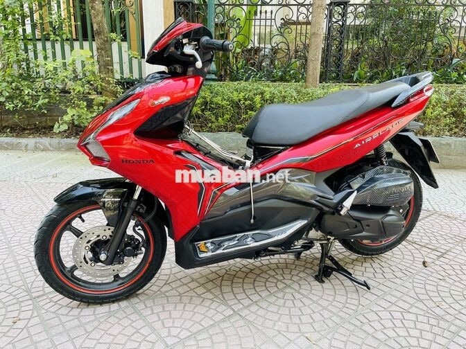 Honda Air Blade2024 màu Đỏ xe chính chủ nguyên bản