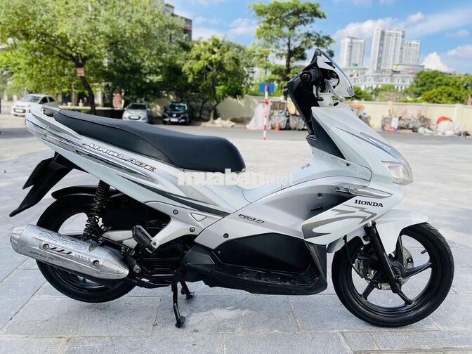 Honda Air Blade 110FI trắng máy zin .sơn zin 
