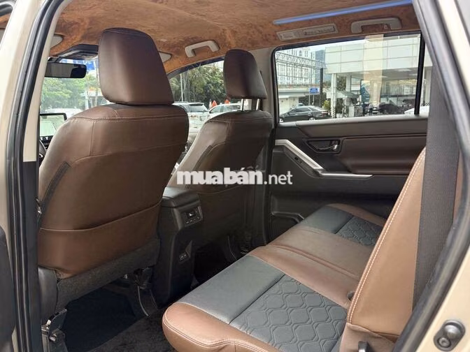 Toyota Innova Cross 2025 Bản V màu Đồng - 1 Chủ
