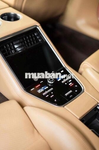 Porsche Panamera 4 Executive 2018 Đỏ rượu vang
