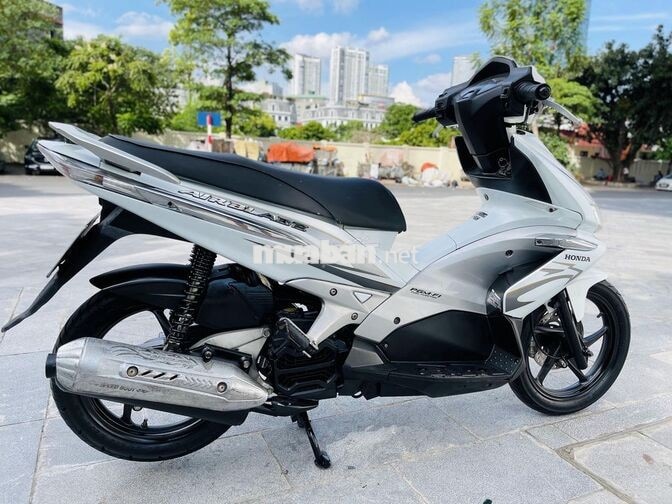 Honda Air Blade 110FI trắng máy zin .sơn zin 