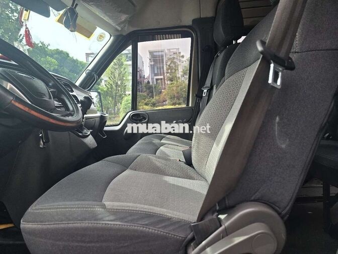 TRANSIT VAN 6 GHẾ TẢI 850KG SX 2022 LƯỚT 54000KM