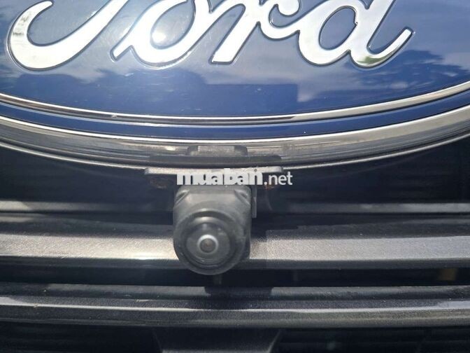 TRANSIT VAN 6 GHẾ TẢI 850KG SX 2022 LƯỚT 54000KM