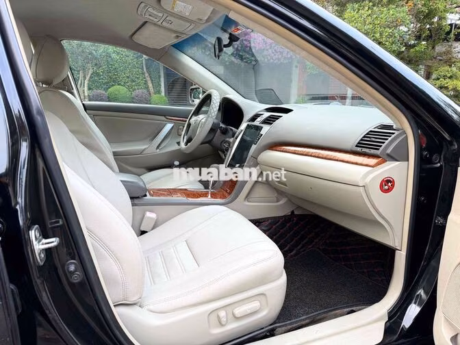 Toyota Camry 2.4G Màu Đen. Đời 2011 Cá Nhân