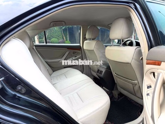 Toyota Camry 2.4G Màu Đen. Đời 2011 Cá Nhân