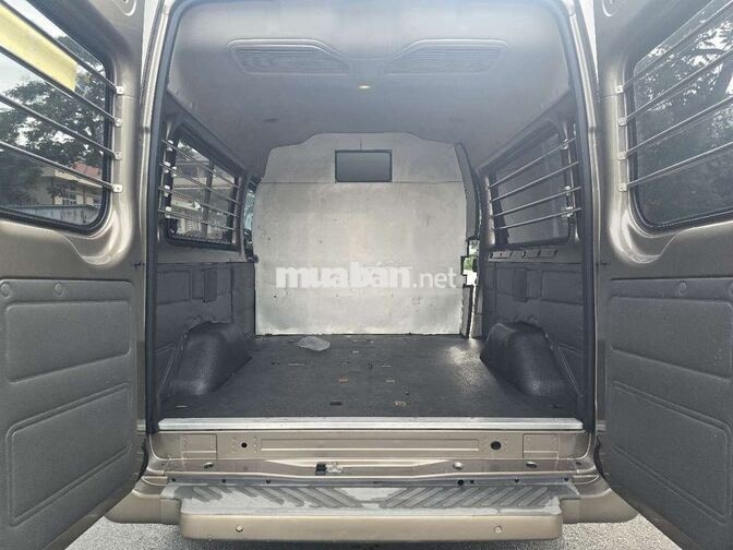TRANSIT VAN 6 GHẾ TẢI 850KG SX 2022 LƯỚT 54000KM