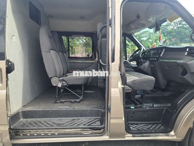 TRANSIT VAN 6 GHẾ TẢI 850KG SX 2022 LƯỚT 54000KM