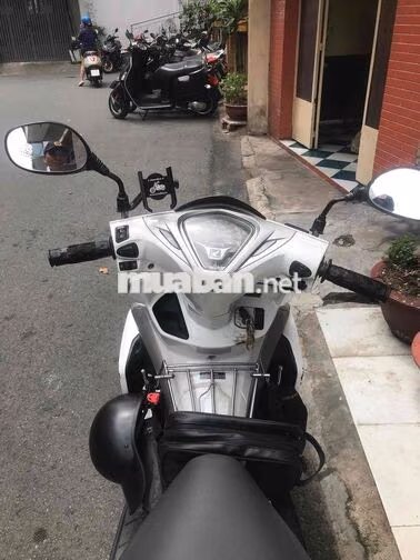 Honda Air Blade Trắng Việt Nam