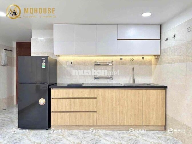 Duplex Ban Công View Kính 40m2 | Máy Giặt Riêng | Gần Đầm Sen