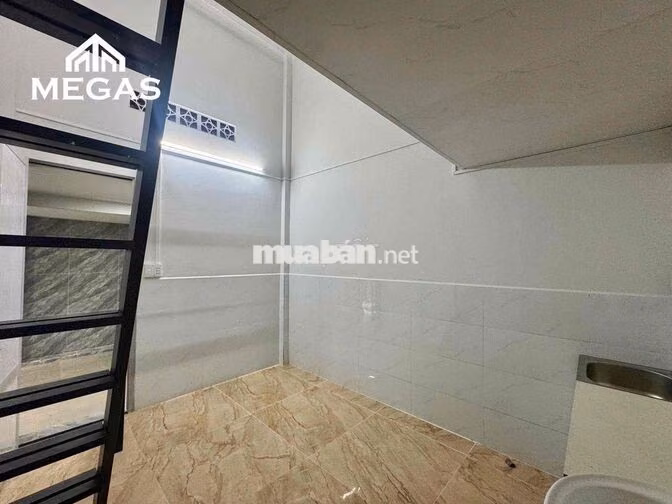 CHO THUÊ DÃY TRỌ GÁC CAO 2m NẰM NGAY CỔNG ĐH VĂN LANG