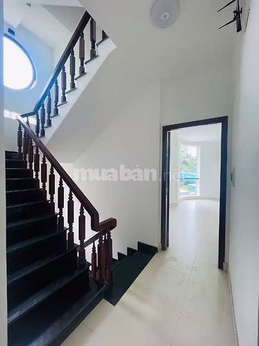 Bán Biệt Thự Phố 215m2 6PN Sân vườn hẻm 688 Lê Đức Thọ Giá 17.5Tỷ