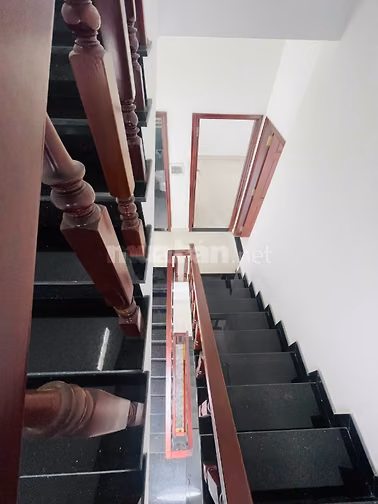 Bán Biệt Thự Phố 215m2 6PN Sân vườn hẻm 688 Lê Đức Thọ Giá 17.5Tỷ