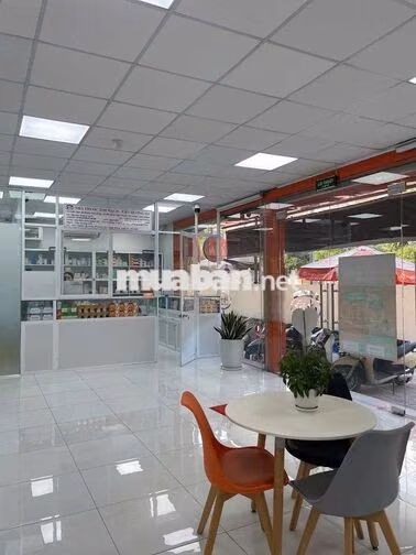🏠 CHO THUÊ NHÀ MẶT TIỀN HUỲNH TẤN PHÁT – QUẬN 7/📍 位置： 胡志明市第七郡
