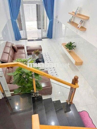 Bán nhà đs: 3, BHH: 3,8x23đúc 3 lầu, 4PN, 4WC, hẻm xe tải