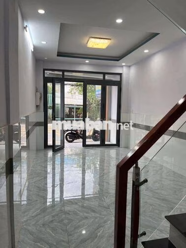 Mặt tiền Trịnhà Thị Miếng buôn bán