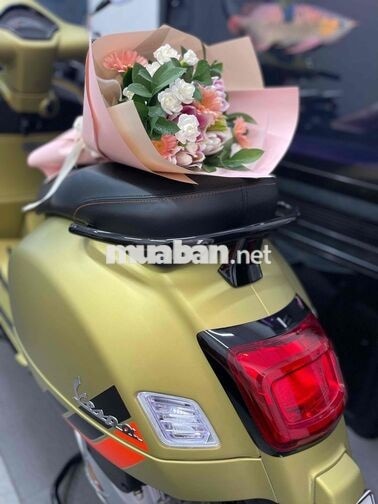 Piaggio Vespa GTS Super Sport 150 2026 Vàng đồng