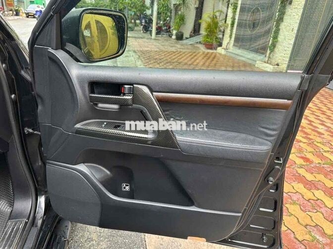 Toyota Land Cruiser LC200 sx 2014 Xăng 4.6 V8 Đen