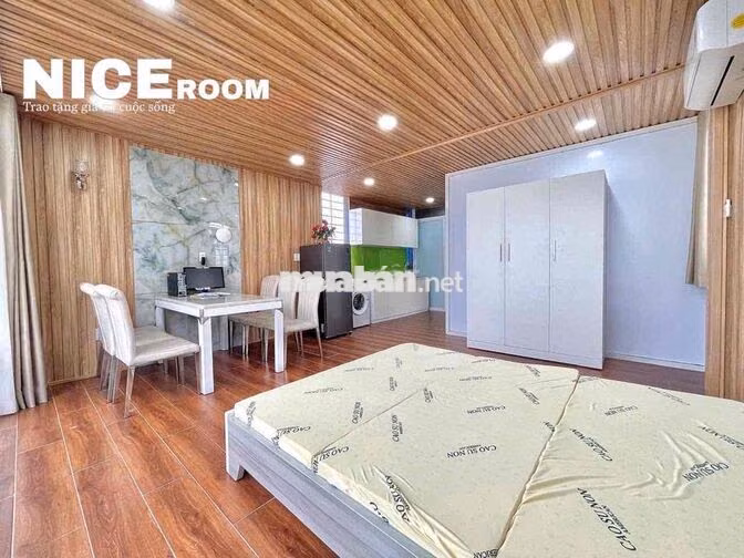CHÍNH CHỦ CHO THUÊ CĂN HỘ FULL NỘI THẤT TẦNG CAO GẦN QUẬN 1