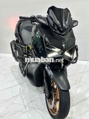 Yamaha XMAX 300
