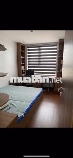 share phòng cho nữ chung cư GOLDORA PLAZA trong căn 3pn