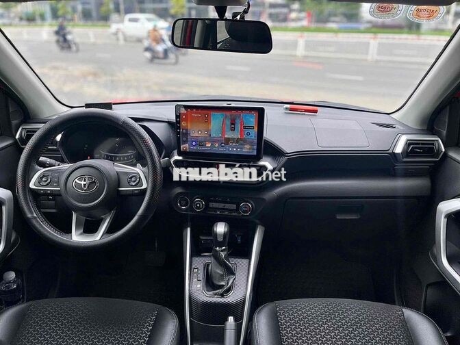 Toyota Raize 2025 lướt 7.500 km xả kho