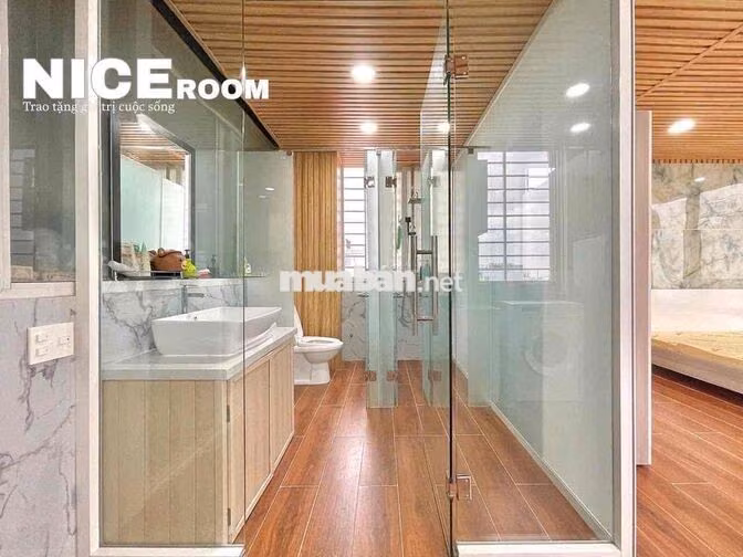 CHÍNH CHỦ CHO THUÊ CĂN HỘ FULL NỘI THẤT TẦNG CAO GẦN QUẬN 1