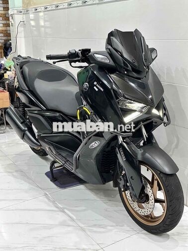 Yamaha XMAX 300