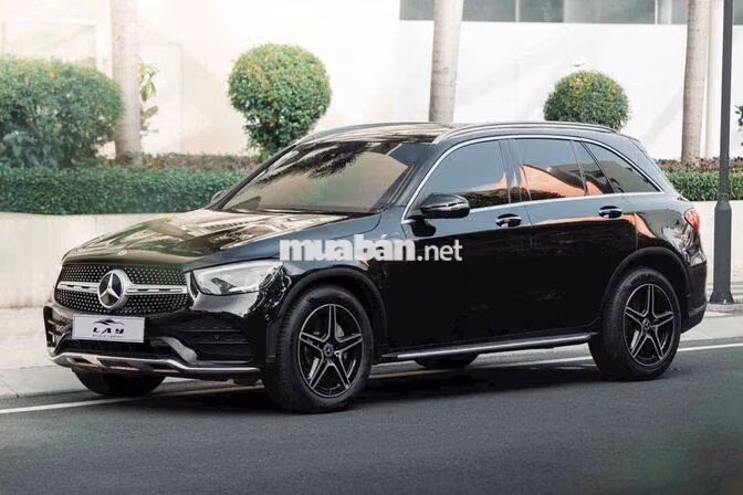 Mercedes GLC300 4MATIC 2021 Đen 5 vạn km