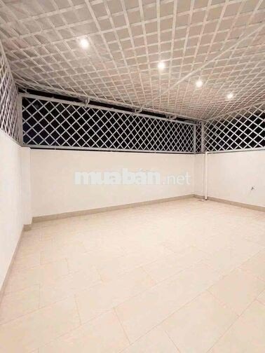 Nguyên căn nhà mới KDC Ô mê Ly nhà bè sân đậu ô tô