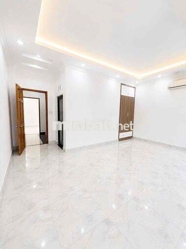 Nguyên căn nhà mới KDC Ô mê Ly nhà bè sân đậu ô tô